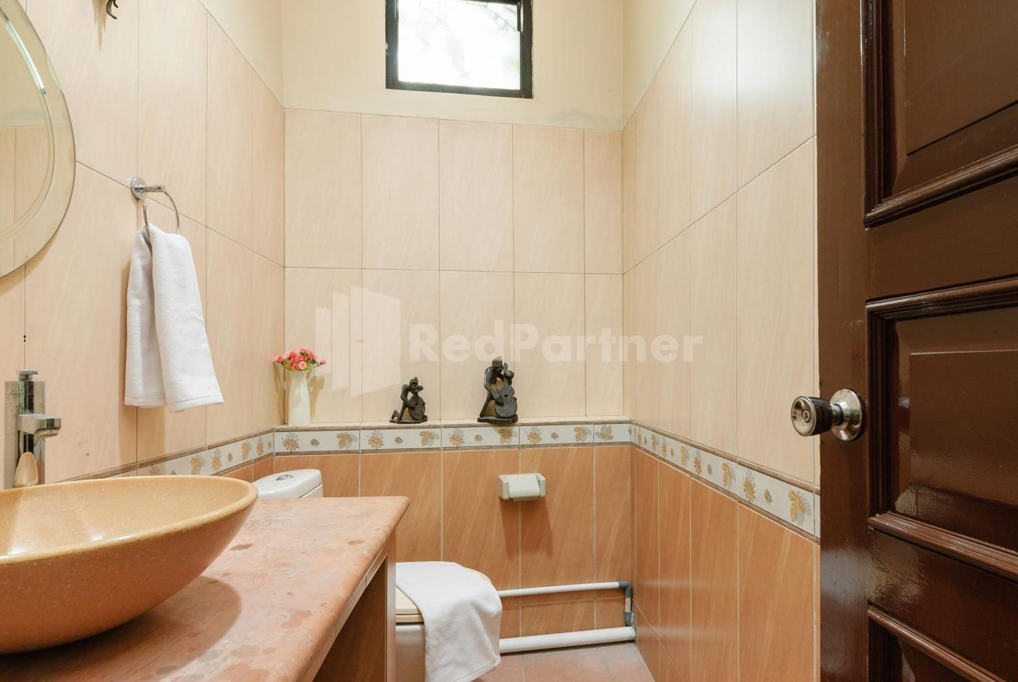 Sr Residence Near Mall Ciputra Cibubur Mitra Reddoorz Bekasi Dış mekan fotoğraf