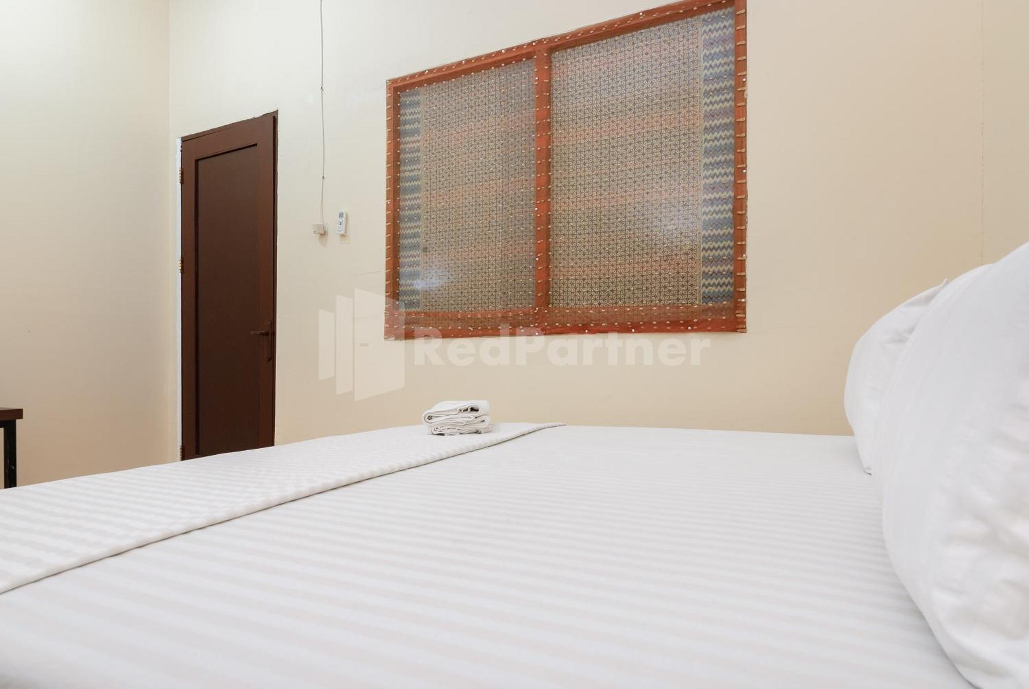 Sr Residence Near Mall Ciputra Cibubur Mitra Reddoorz Bekasi Dış mekan fotoğraf